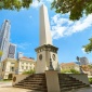 Đài tưởng niệm Dalhousie Obelisk ở Khu Trung tâm Hành chính Singapore