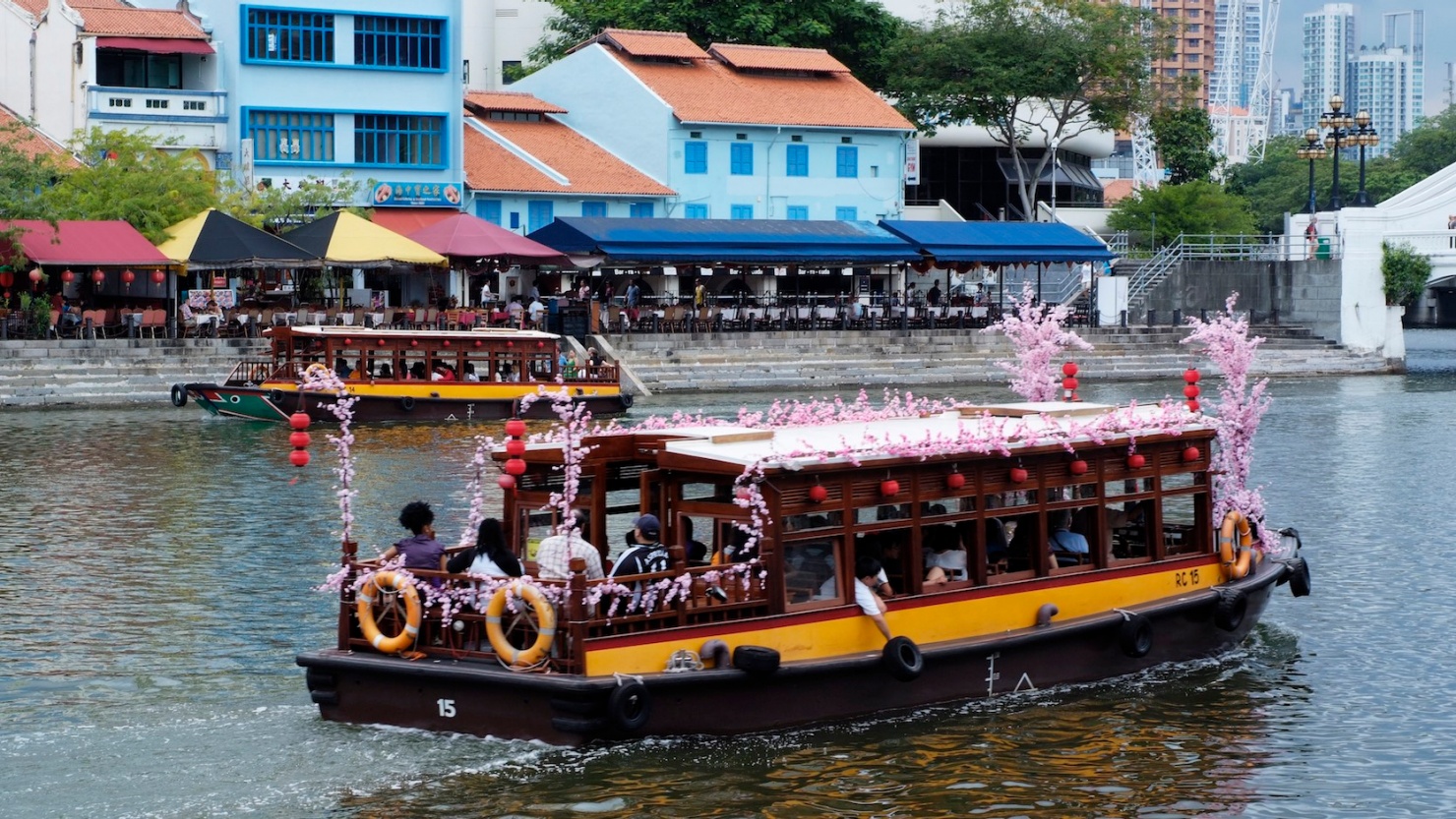 Du Thuyền Bumboat Trên Sông Singapore – Visit Singapore Trang Chính Thức